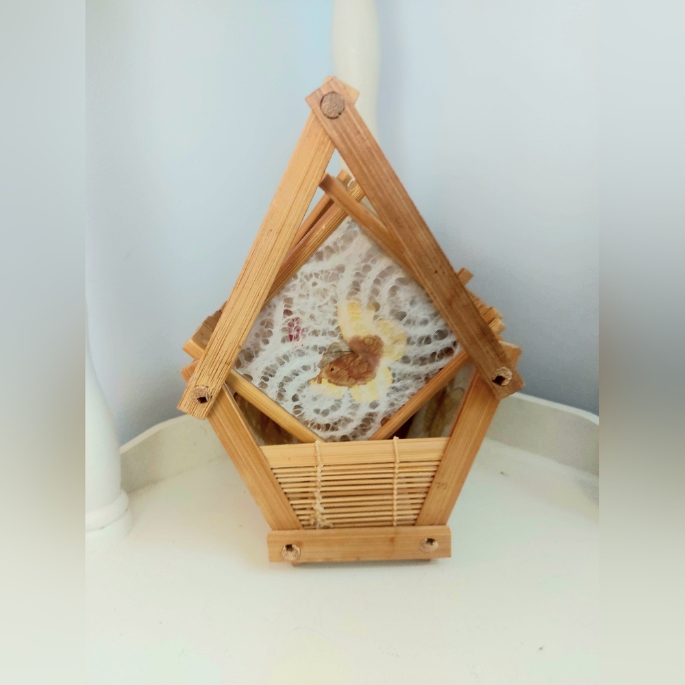 🦋 Vintage butterfly bamboo coaster set - Picture 4 of 8